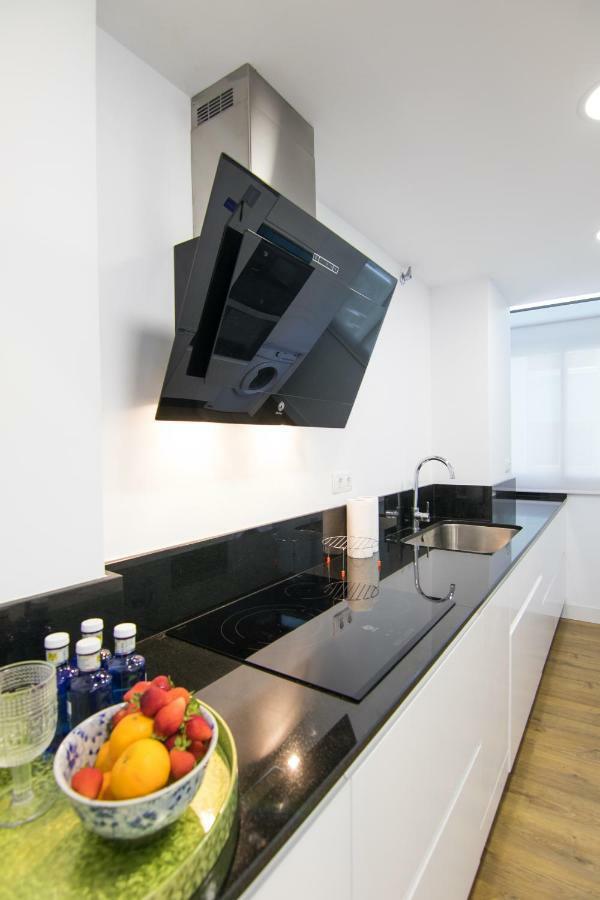 Homeforguest Stylish And Modern Apartment Overlooking Las Canteras Лас-Пальмас-де-Гран-Канария Экстерьер фото